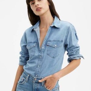 NWOT LEVI denim shirt!